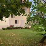 Acero Giallo Nocleg ze śniadaniem