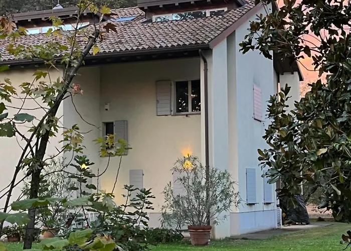 Acero Giallo Bed and Breakfast Πάρμα